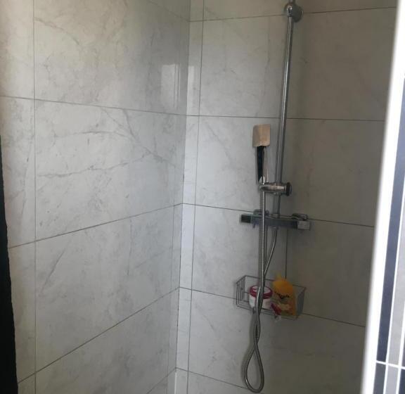 פנסיון Chez Delphine