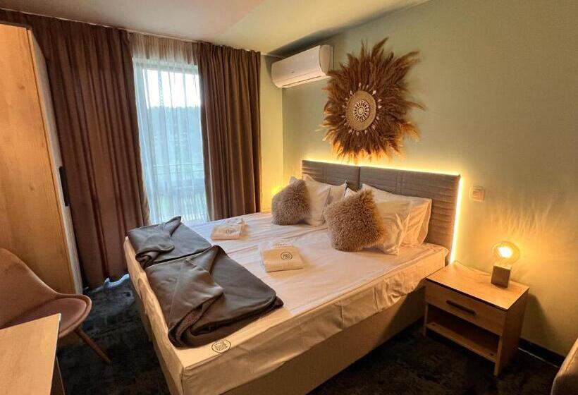 膳宿费 Pino   Villa, Casa, Cucina е Terrazza