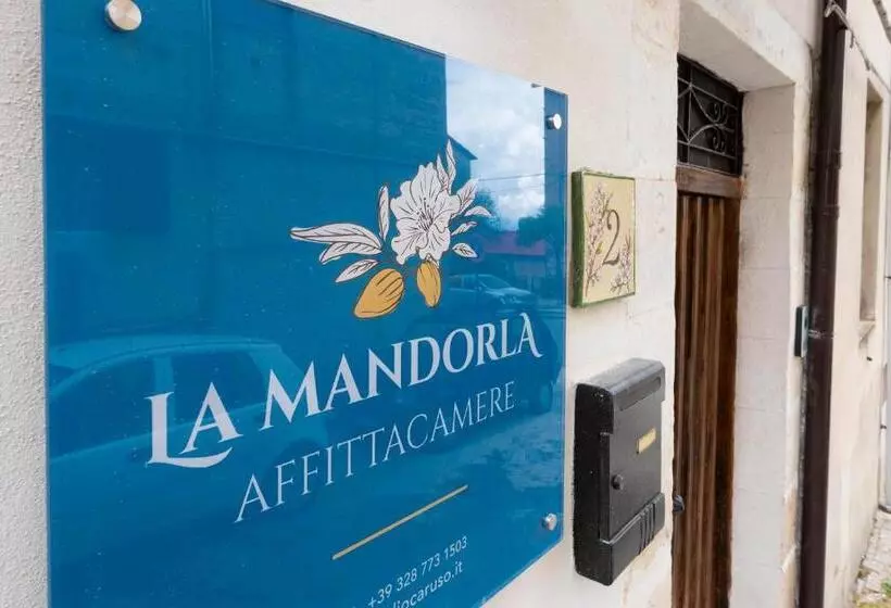 ペンション Room In Guest Room   Luxury Room La Mandorla