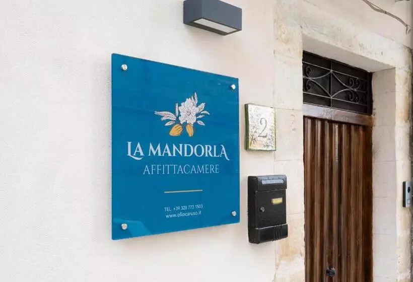 ペンション Room In Guest Room   Luxury Room La Mandorla