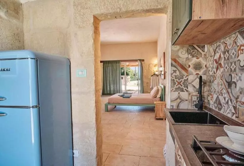 Majatalo Salento In Villa Petruse
