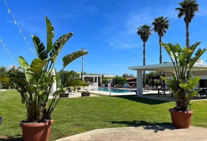 Majatalo Salento In Villa Petruse