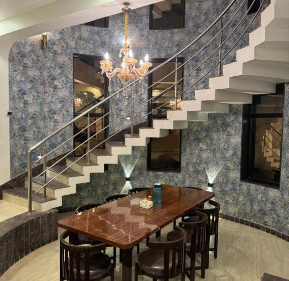 Пансион Thalaiva Villa By Hillstayion