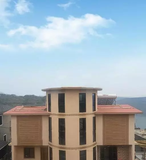 Majatalo Thalaiva Villa By Hillstayion
