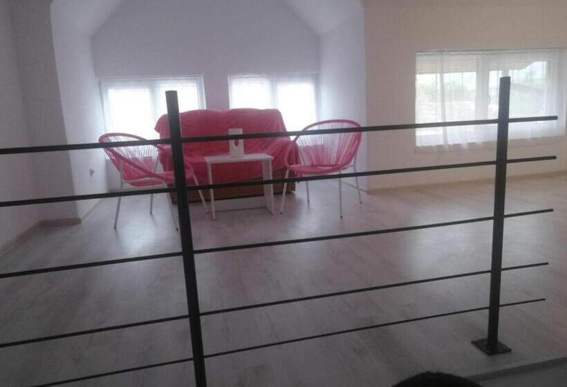 پانسیون Vila Roy