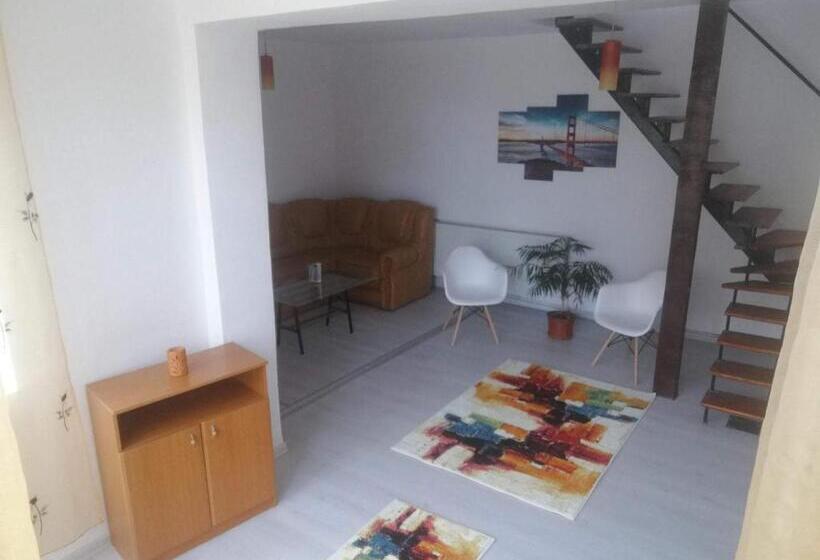 پانسیون Vila Roy