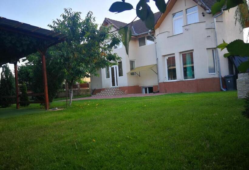 پانسیون Vila Roy