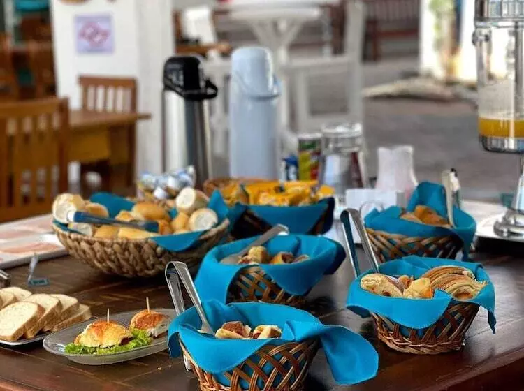 Retkeilymaja Bene Beach   Pousada Guarujá