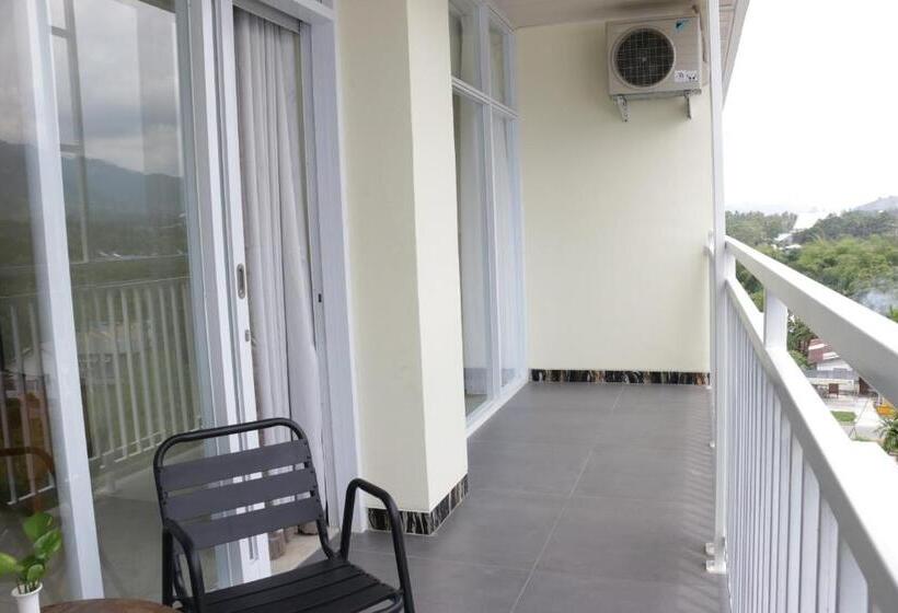 酒店 Horison Sentani