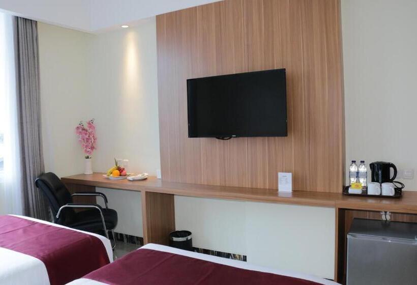 酒店 Horison Sentani