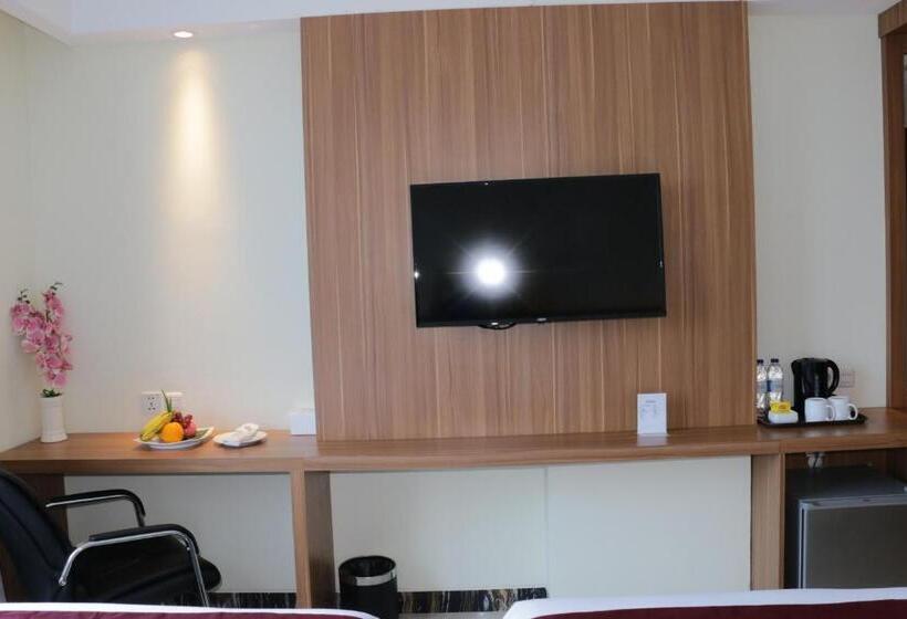 酒店 Horison Sentani