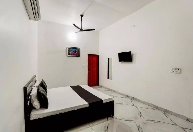 هتل Oyo Meenaachi Inn