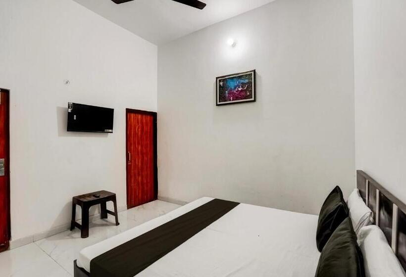 호텔 Oyo Meenaachi Inn