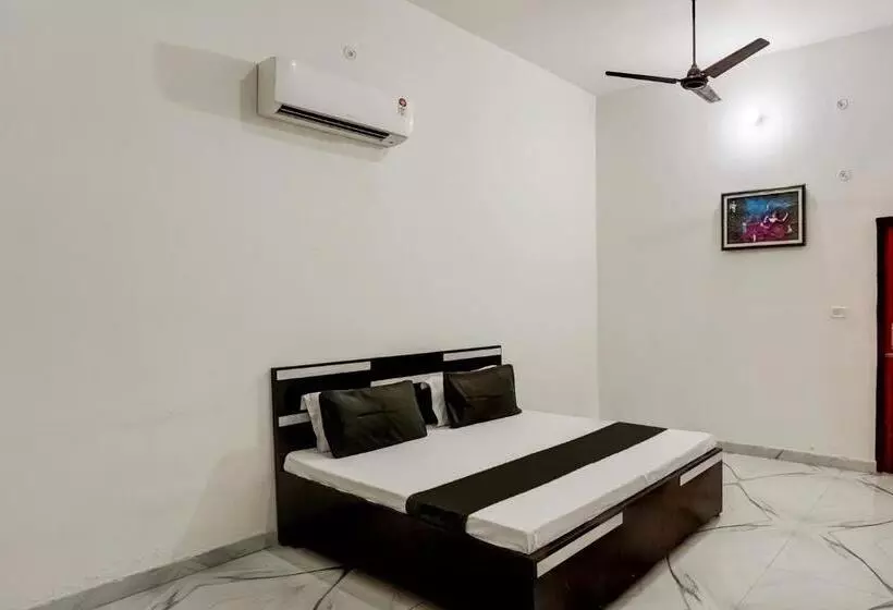 هتل Oyo Meenaachi Inn