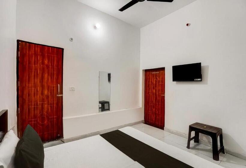 호텔 Oyo Meenaachi Inn