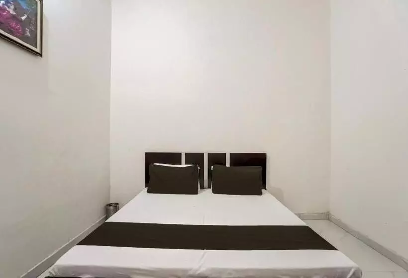 هتل Oyo Meenaachi Inn