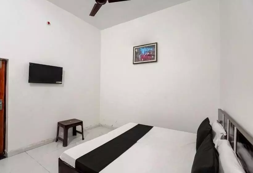 هتل Oyo Meenaachi Inn