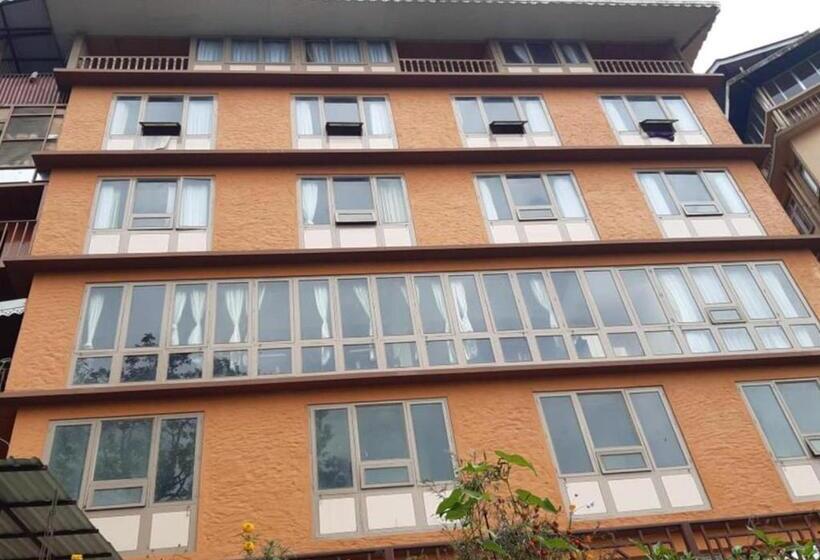 בית מלון כפרי Yangkhyil Residency