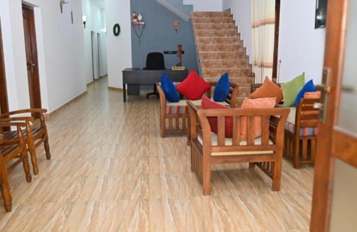 Negombo Royal Villa By Hotel Oviniru