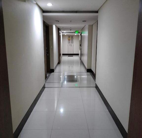 Rqui Condotel Near Airport At Two Palmtree Villas