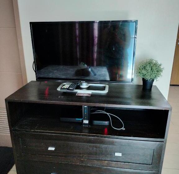 Rqui Condotel Near Airport At Two Palmtree Villas