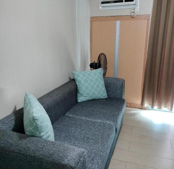 Rqui Condotel Near Airport At Two Palmtree Villas