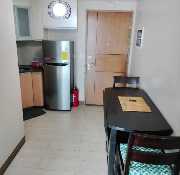 Rqui Condotel Near Airport At Two Palmtree Villas