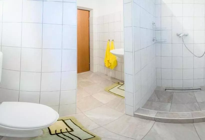 1a Adventure Hostel