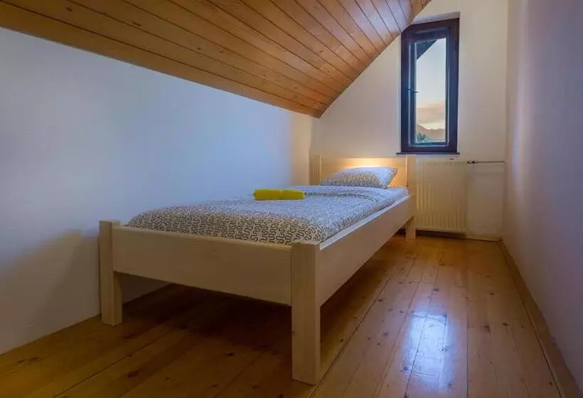 1a Adventure Hostel