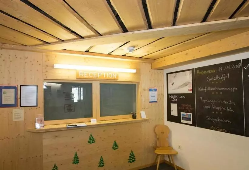 Retkeilymaja Berghaus Nagens