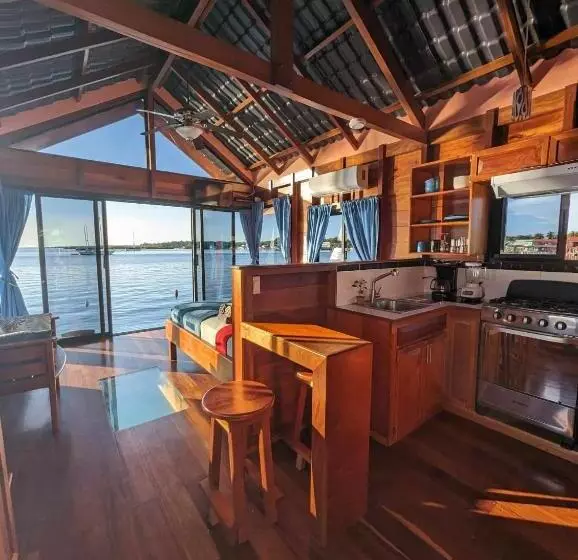 Aamiaismajoitus (B&B) Barrbra Bnb Over The Sea