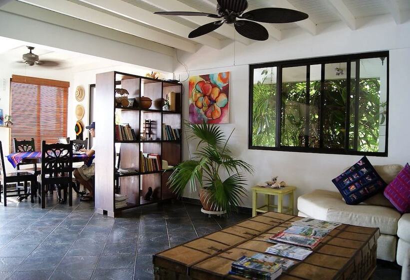 ベッドアンドブレックファースト Posada Del Mar