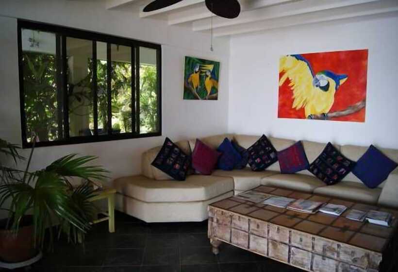 ベッドアンドブレックファースト Posada Del Mar