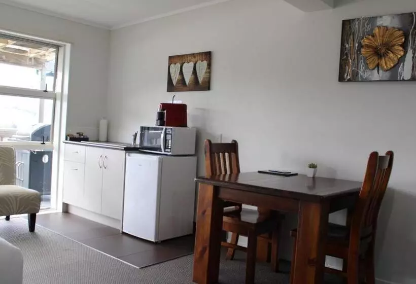 Coromandel Seaview Motel
