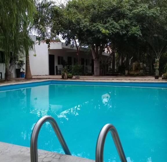 هتل 41 Valladolid