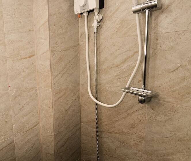 בית מלון כפרי Ace Francis