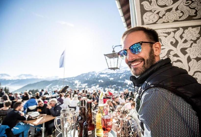 هتل Berggasthaus Crest'ota