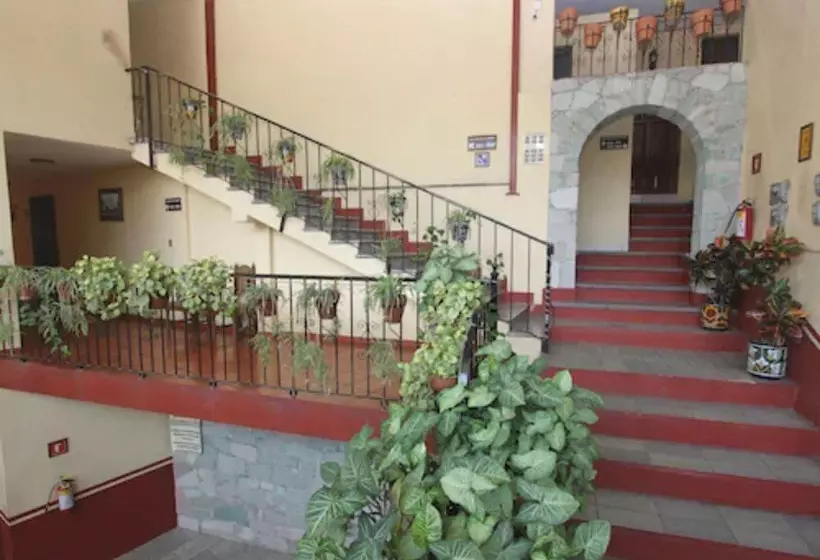 هتل Camino De Villaseca