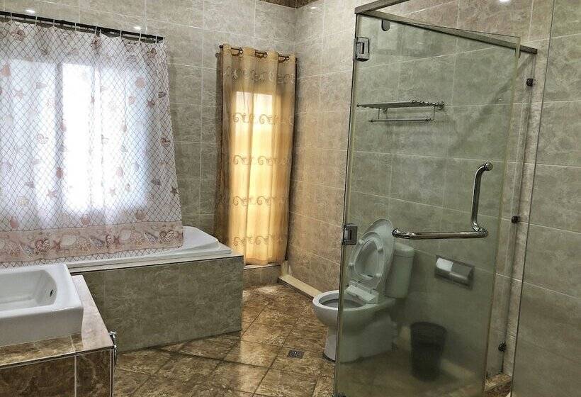 Отель Knights Ko Suites