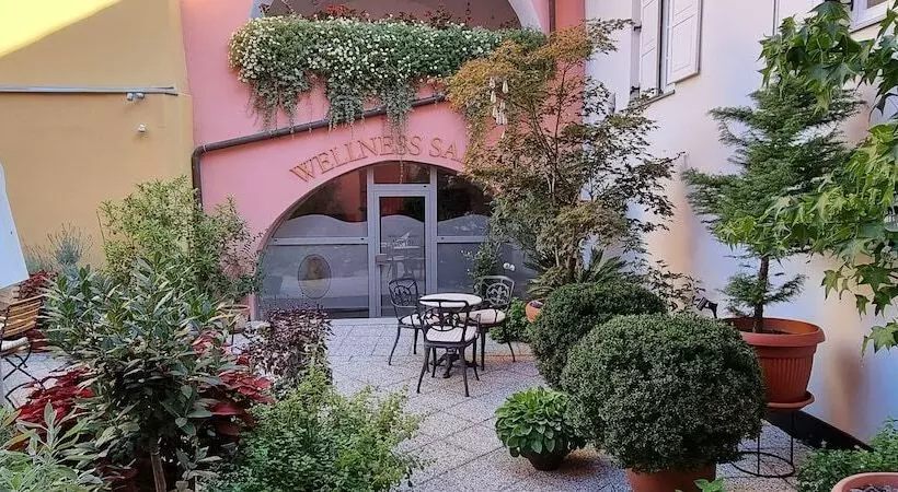 Mitra, Story Hotels