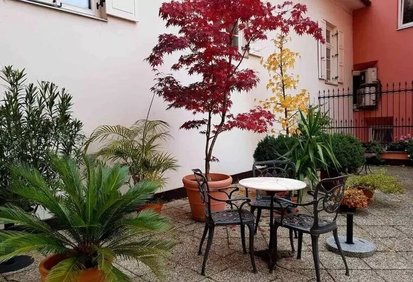 Mitra, Story Hotels