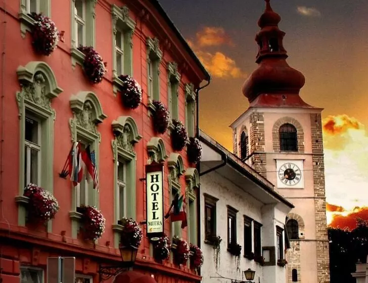Mitra, Story Hotels