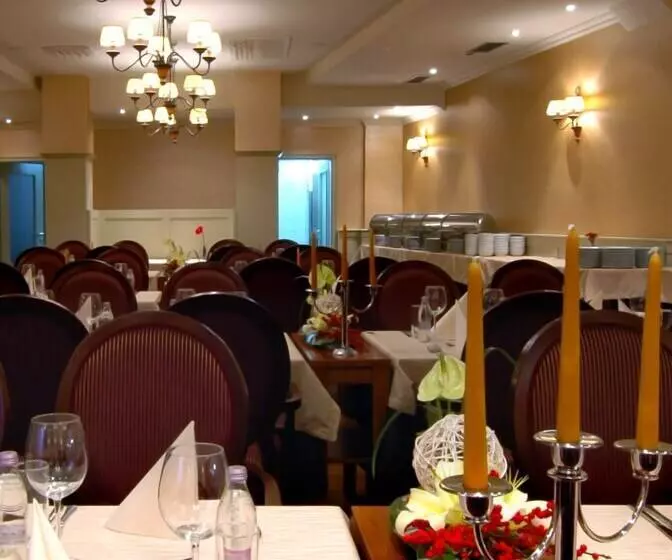 Mitra, Story Hotels