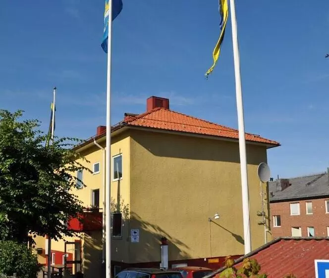 Roddaren Vandrarhem   Hostel