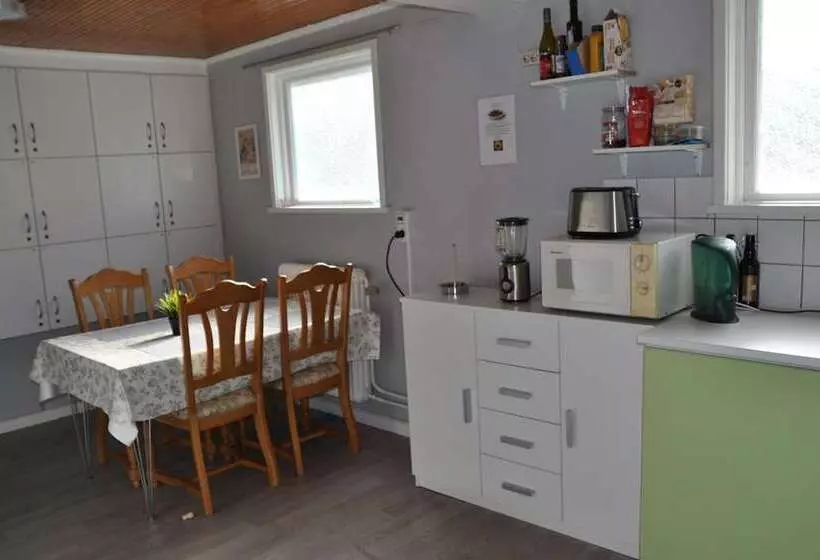 Roddaren Vandrarhem   Hostel