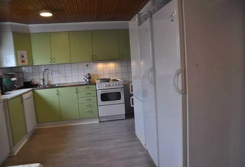 Roddaren Vandrarhem   Hostel