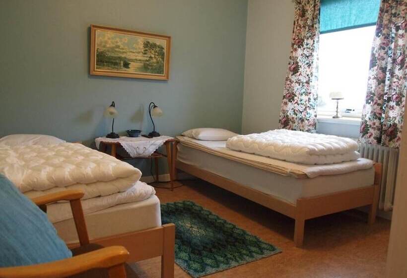 Roddaren Vandrarhem   Hostel