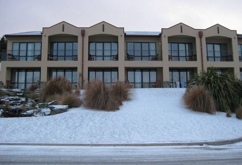 The Moorings Motel And Apartments