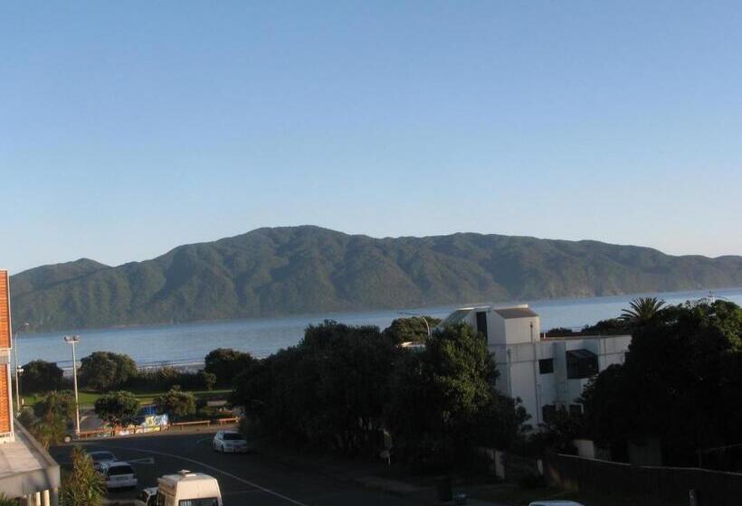 Top Floor Bed And Breakfast