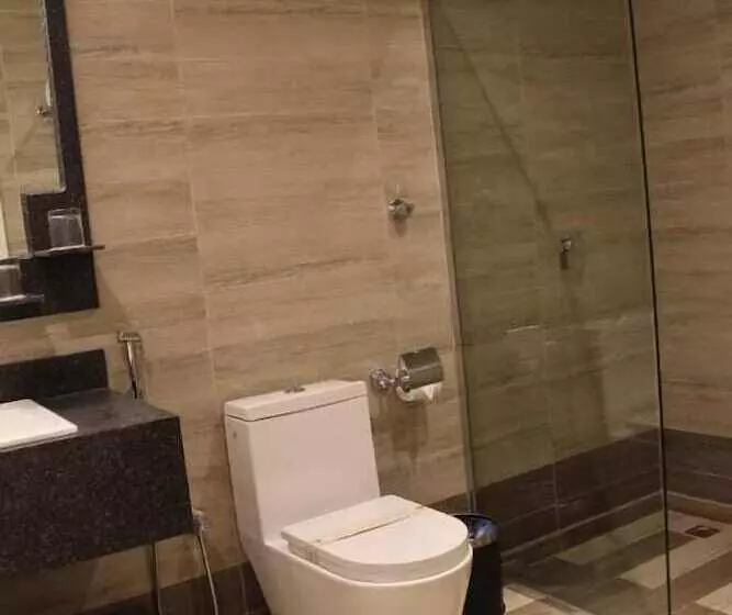 Hotelli Express Seven Palaces